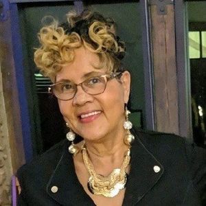 Meet your Posher, Phyllis